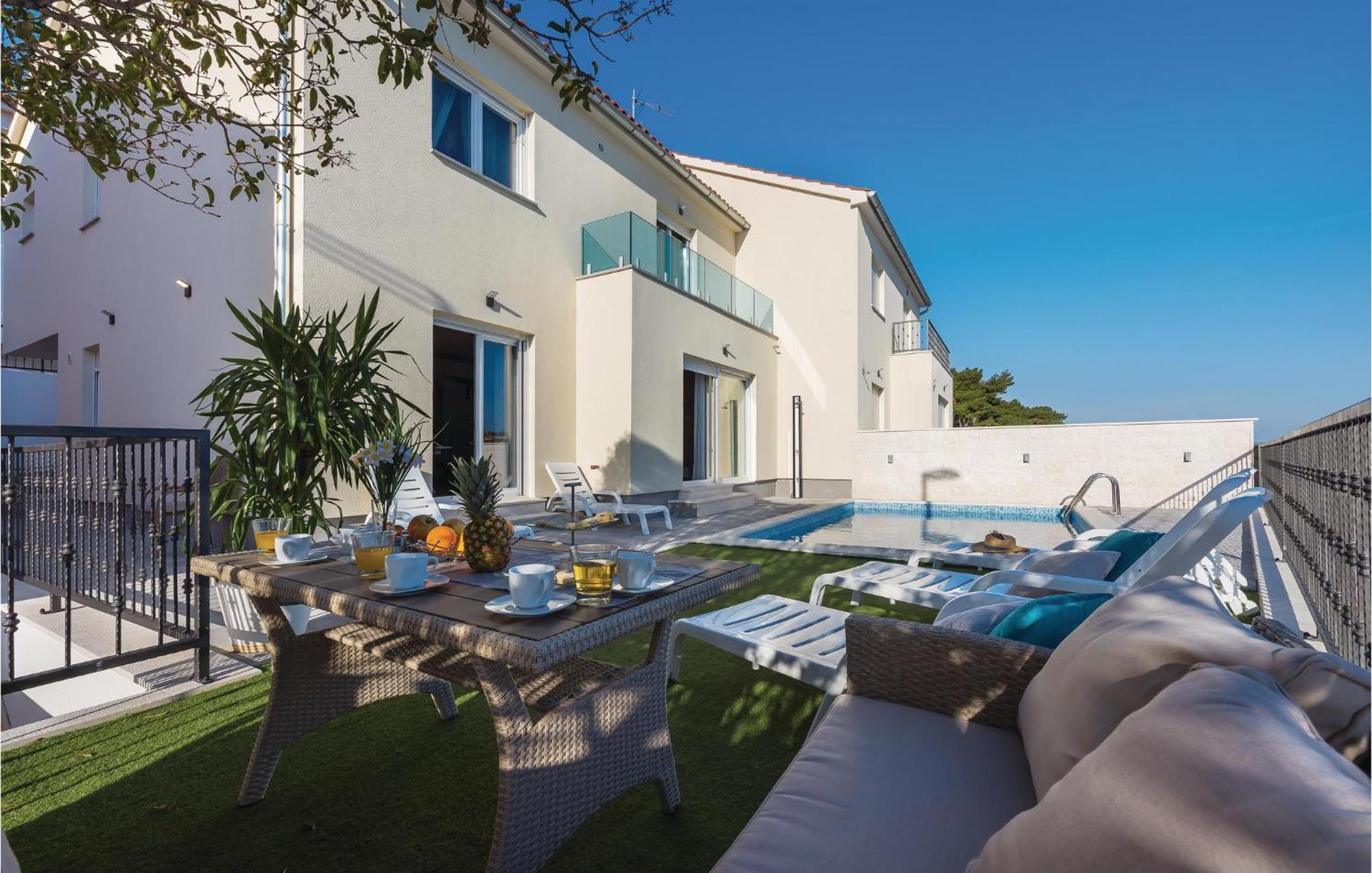 Beautiful Home In Sibenik With Kitchen Экстерьер фото